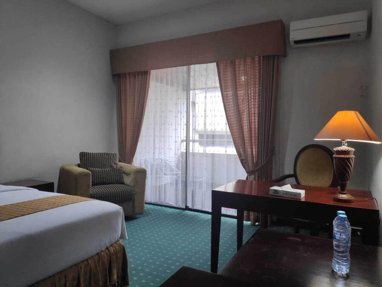 นิว แกรนด์ พาร์ค โฮเต็ล Hotel สุราบายา ภายนอก รูปภาพ