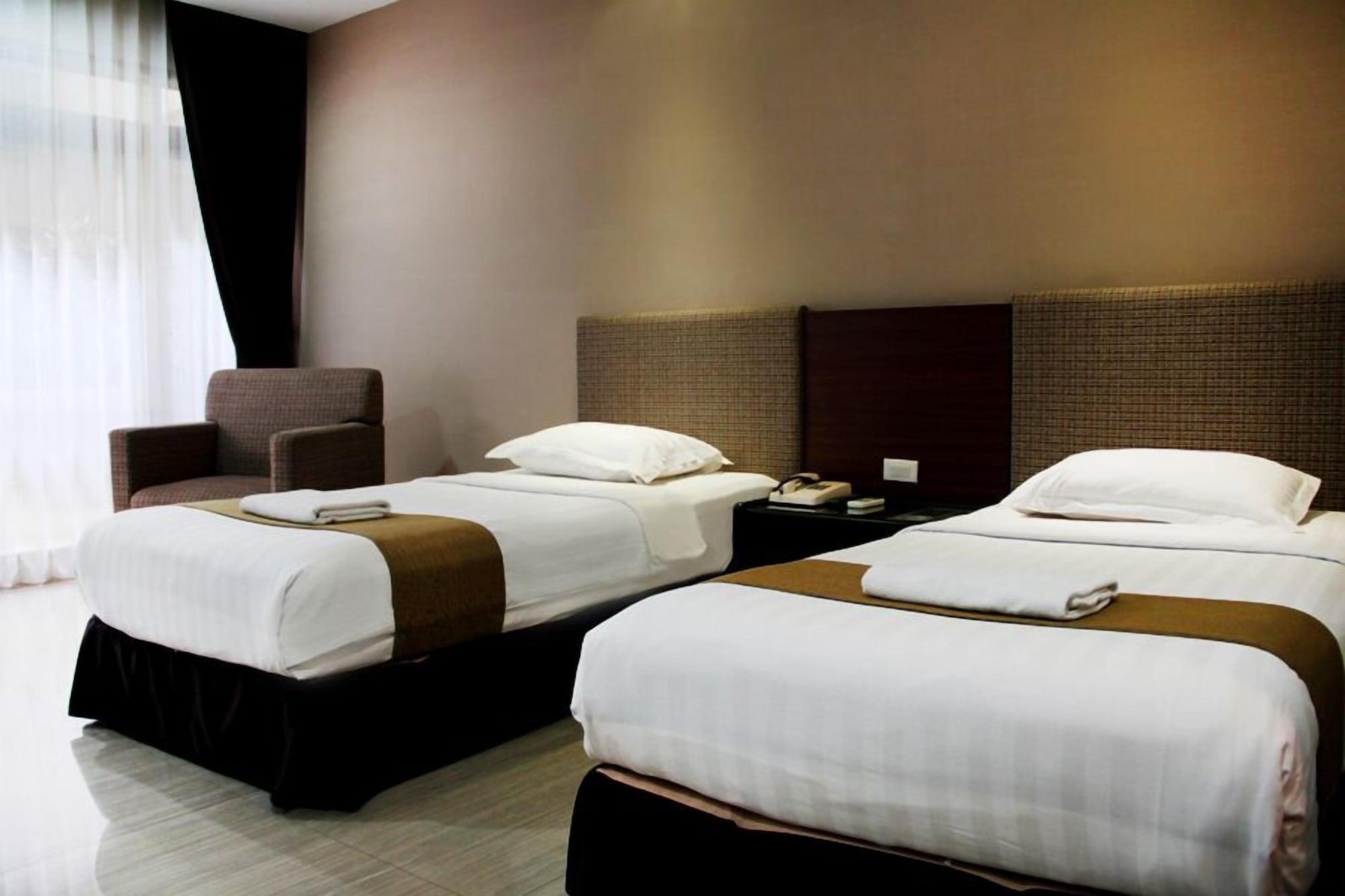 นิว แกรนด์ พาร์ค โฮเต็ล Hotel สุราบายา ภายนอก รูปภาพ