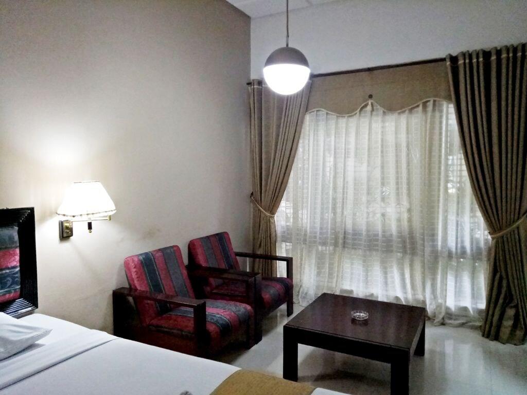 นิว แกรนด์ พาร์ค โฮเต็ล Hotel สุราบายา ภายนอก รูปภาพ