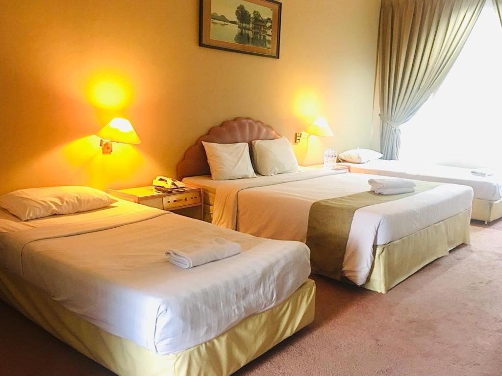 นิว แกรนด์ พาร์ค โฮเต็ล Hotel สุราบายา ภายนอก รูปภาพ