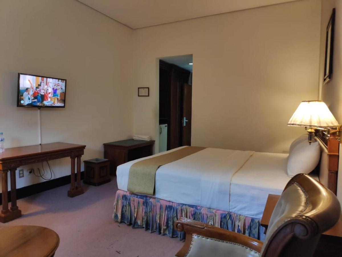 นิว แกรนด์ พาร์ค โฮเต็ล Hotel สุราบายา ภายนอก รูปภาพ